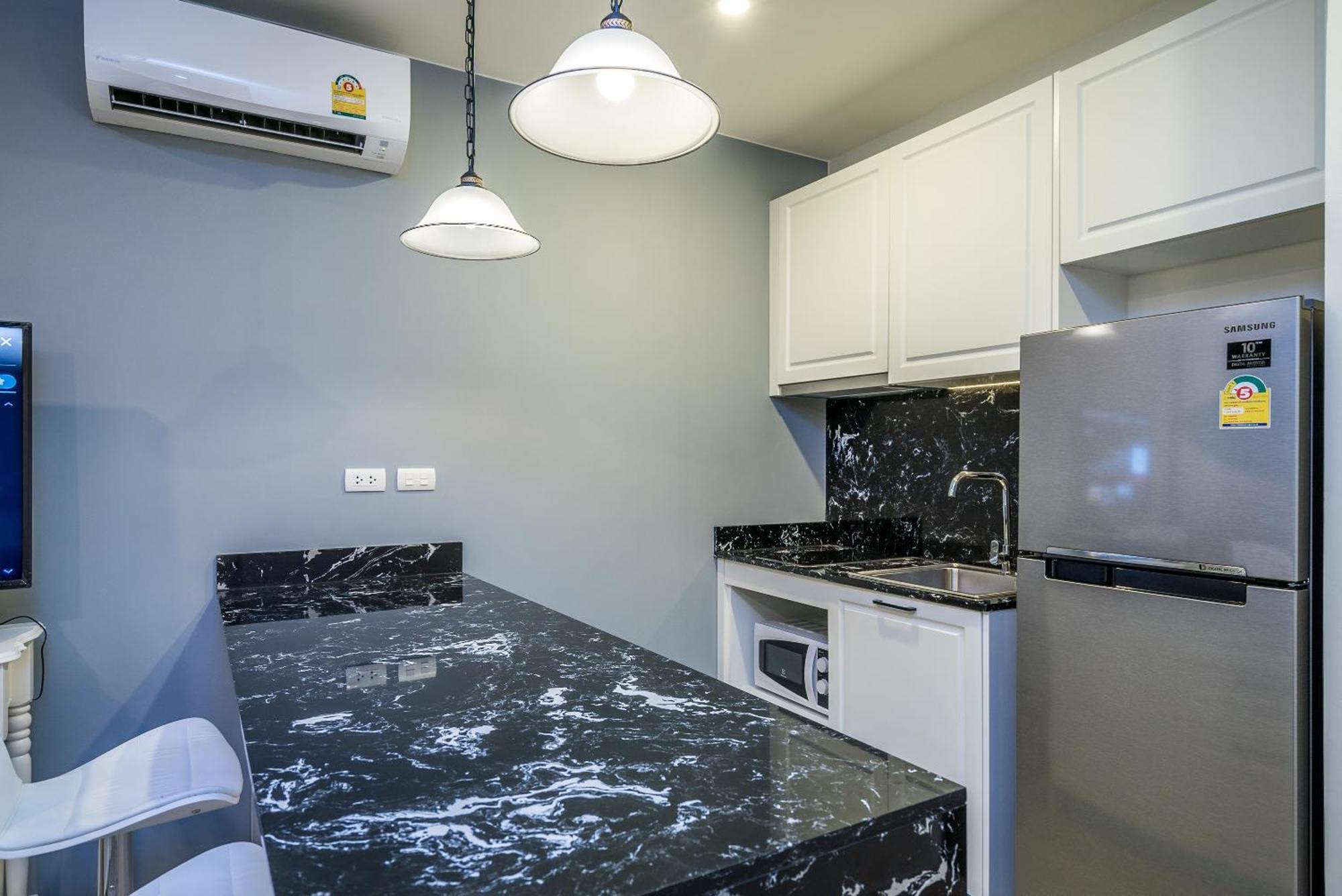 Apartment At Palmyrah Surin By Lofty Chambre photo